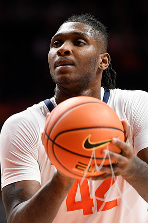 COLLEGE BASKETBALL: DEC 17 Colgate at Illinois