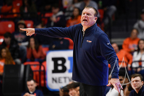 COLLEGE BASKETBALL: DEC 17 Colgate at Illinois
