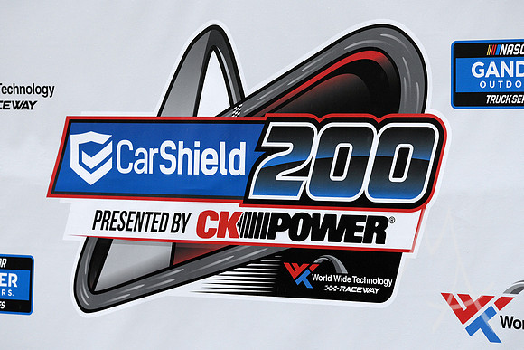 AUTO: JUN 22 NASCAR Gander Outdoors Truck Series - CarShield 200 presented by CK Power