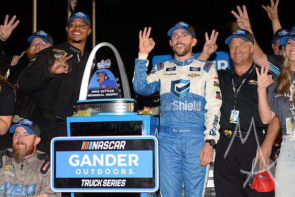 AUTO: JUN 22 NASCAR Gander Outdoors Truck Series - CarShield 200 presented by CK Power