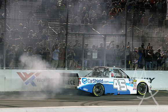 AUTO: JUN 22 NASCAR Gander Outdoors Truck Series - CarShield 200 presented by CK Power