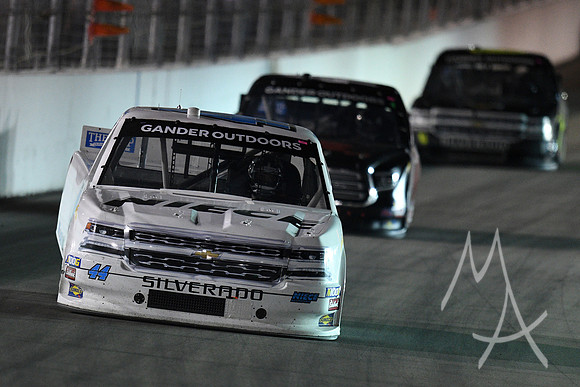 AUTO: JUN 22 NASCAR Gander Outdoors Truck Series - CarShield 200 presented by CK Power