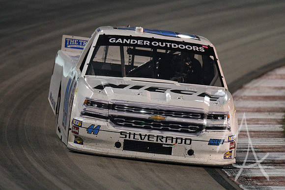 AUTO: JUN 22 NASCAR Gander Outdoors Truck Series - CarShield 200 presented by CK Power