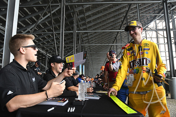 AUTO: JUN 22 NASCAR Gander Outdoors Truck Series - CarShield 200 presented by CK Power