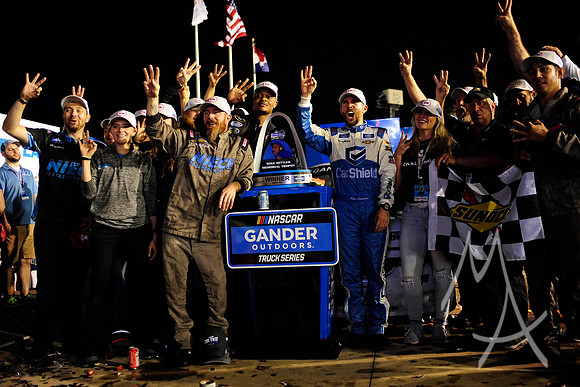 AUTO: JUN 22 NASCAR Gander Outdoors Truck Series - CarShield 200 presented by CK Power