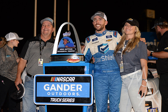 AUTO: JUN 22 NASCAR Gander Outdoors Truck Series - CarShield 200 presented by CK Power