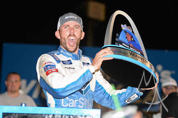 AUTO: JUN 22 NASCAR Gander Outdoors Truck Series - CarShield 200 presented by CK Power