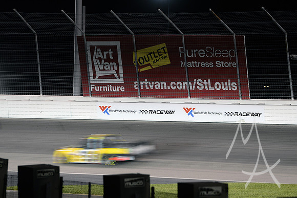 AUTO: JUN 22 NASCAR Gander Outdoors Truck Series - CarShield 200 presented by CK Power
