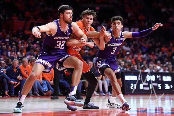 COLLEGE BASKETBALL: JAN 02 Northwestern at Illinois