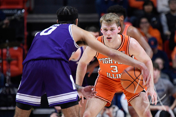 COLLEGE BASKETBALL: JAN 02 Northwestern at Illinois