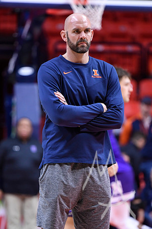 COLLEGE BASKETBALL: JAN 02 Northwestern at Illinois