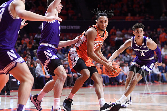 COLLEGE BASKETBALL: JAN 02 Northwestern at Illinois