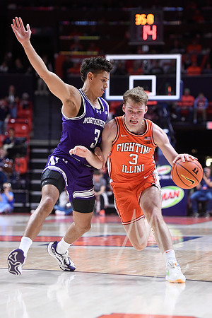 COLLEGE BASKETBALL: JAN 02 Northwestern at Illinois