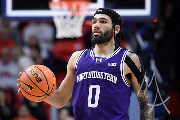 COLLEGE BASKETBALL: JAN 02 Northwestern at Illinois