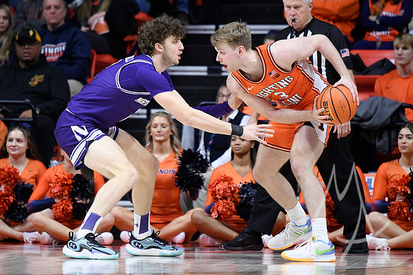 COLLEGE BASKETBALL: JAN 02 Northwestern at Illinois