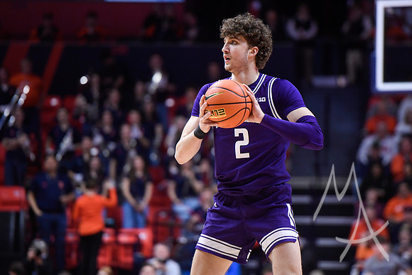 COLLEGE BASKETBALL: JAN 02 Northwestern at Illinois