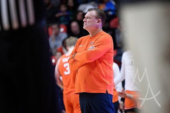 COLLEGE BASKETBALL: JAN 02 Northwestern at Illinois