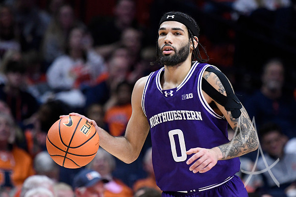 COLLEGE BASKETBALL: JAN 02 Northwestern at Illinois