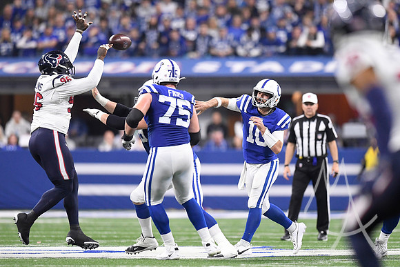 NFL: JAN 06 Texans at Colts