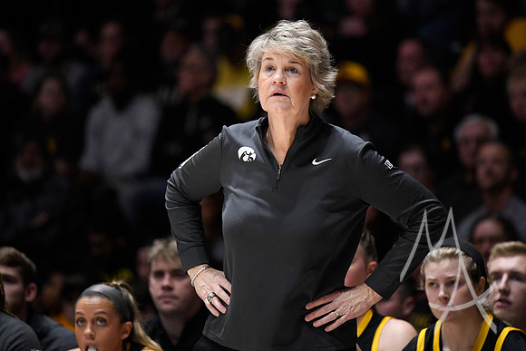 COLLEGE BASKETBALL: JAN 10 Women's - Iowa at Purdue