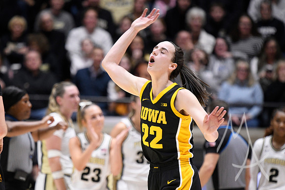 COLLEGE BASKETBALL: JAN 10 Women's - Iowa at Purdue