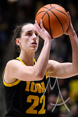 COLLEGE BASKETBALL: JAN 10 Women's - Iowa at Purdue