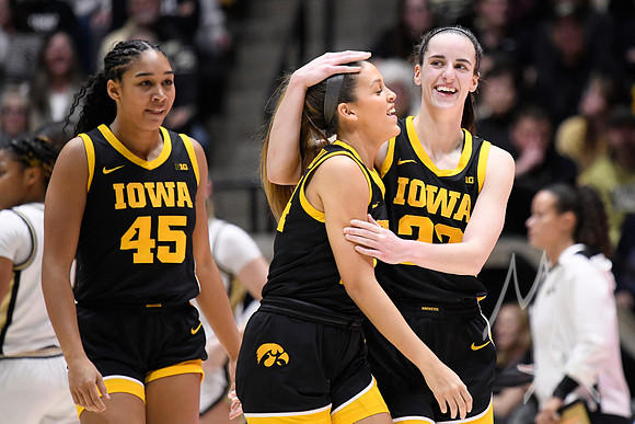 COLLEGE BASKETBALL: JAN 10 Women's - Iowa at Purdue