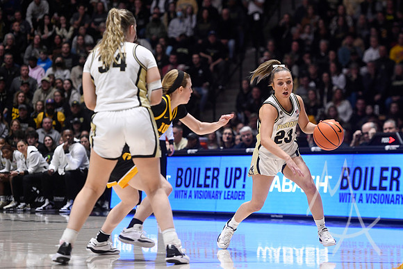 COLLEGE BASKETBALL: JAN 10 Women's - Iowa at Purdue