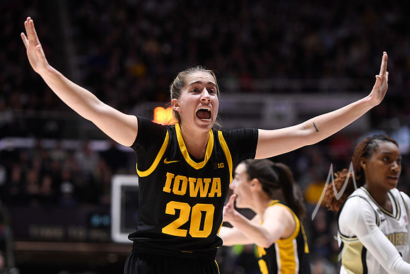 COLLEGE BASKETBALL: JAN 10 Women's - Iowa at Purdue