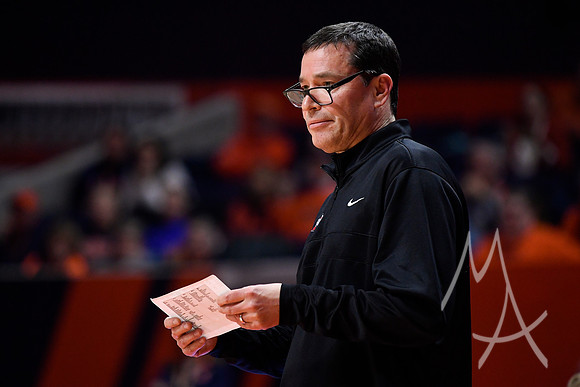 COLLEGE BASKETBALL: JAN 25 Women's - Ohio State at Illinois