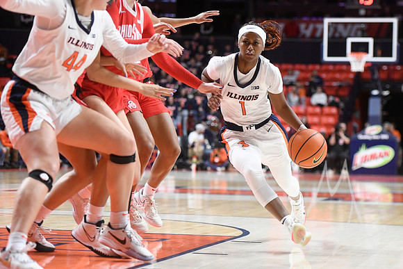COLLEGE BASKETBALL: JAN 25 Women's - Ohio State at Illinois