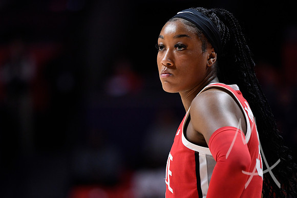 COLLEGE BASKETBALL: JAN 25 Women's - Ohio State at Illinois