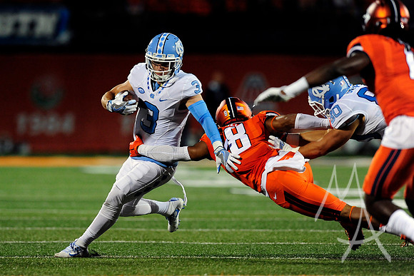 NCAA FOOTBALL: SEP 10 North Carolina at Illinois
