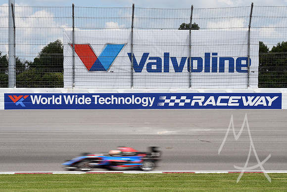 AUTO: AUG 19 INDY PRO 2000 - World Wide Technology Raceway