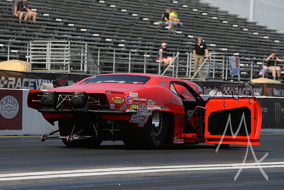 AUTO: SEP 27 NHRA Mellow Yellow Drag Racing Series - AAA Midwest Nationals