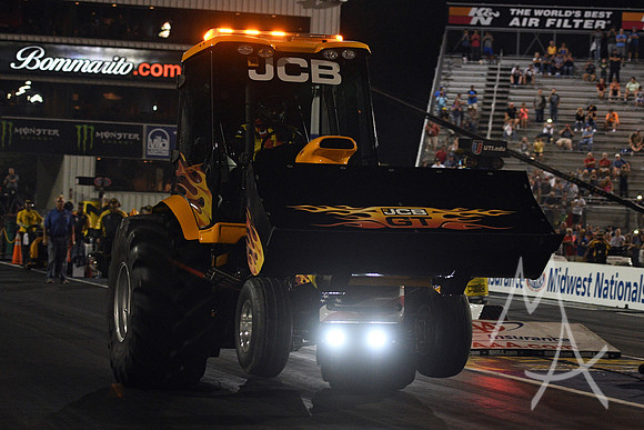 AUTO: SEP 27 NHRA Mellow Yellow Drag Racing Series - AAA Midwest Nationals