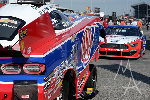 AUTO: SEP 27 NHRA Mellow Yellow Drag Racing Series - AAA Midwest Nationals