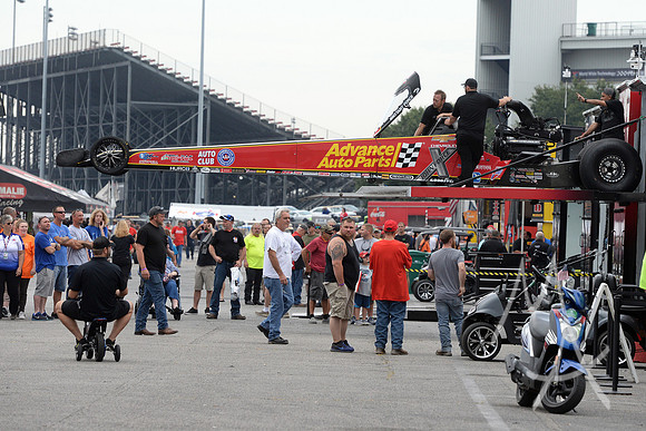 AUTO: SEP 28 NHRA Mellow Yellow Drag Racing Series - AAA Midwest Nationals