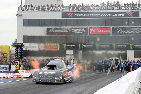 AUTO: SEP 28 NHRA Mellow Yellow Drag Racing Series - AAA Midwest Nationals