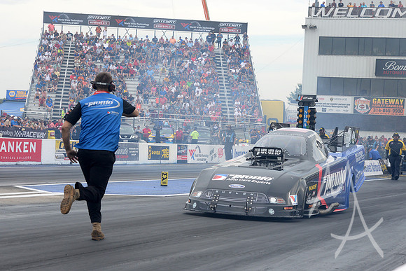 AUTO: SEP 28 NHRA Mellow Yellow Drag Racing Series - AAA Midwest Nationals
