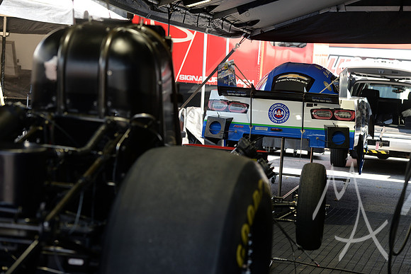 AUTO: SEP 27 NHRA Mellow Yellow Drag Racing Series - AAA Midwest Nationals