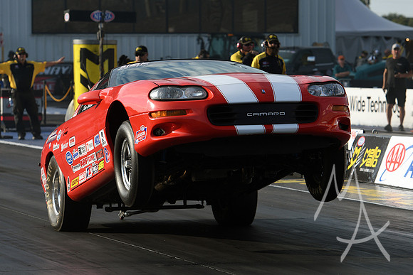 AUTO: SEP 27 NHRA Mellow Yellow Drag Racing Series - AAA Midwest Nationals