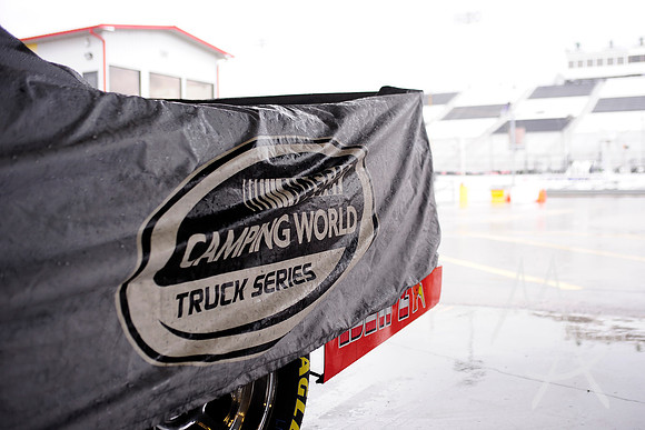 AUTO: JUN 22 NASCAR Camping World Truck Series - Eaton 200 presented by CK Power