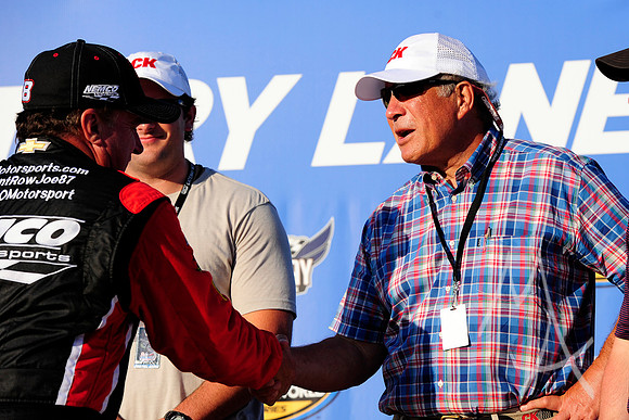 AUTO: JUN 23 NASCAR Camping World Truck Series - Eaton 200 presented by CK Power
