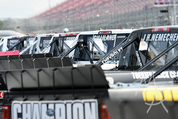 AUTO: JUN 23 NASCAR Camping World Truck Series - Eaton 200 presented by CK Power