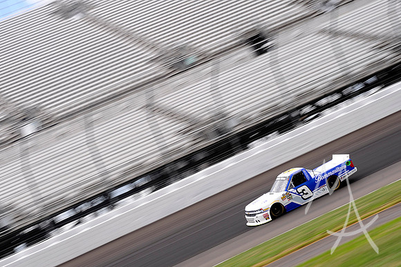 AUTO: JUN 23 NASCAR Camping World Truck Series - Eaton 200 presented by CK Power
