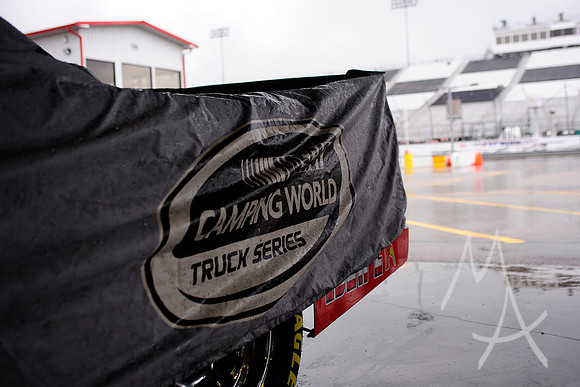 AUTO: JUN 22 NASCAR Camping World Truck Series - Eaton 200 presented by CK Power