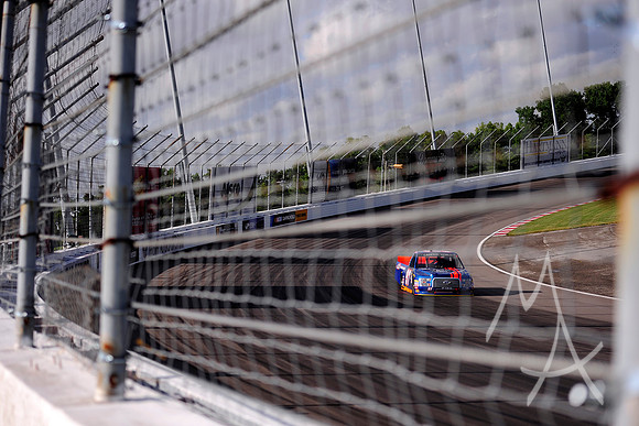 AUTO: JUN 22 NASCAR Camping World Truck Series - Eaton 200 presented by CK Power