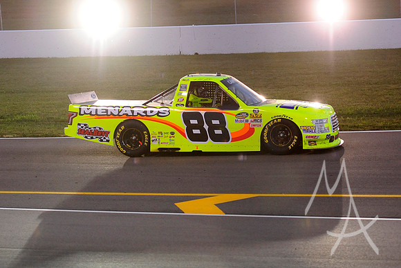 AUTO: JUN 23 NASCAR Camping World Truck Series - Eaton 200 presented by CK Power