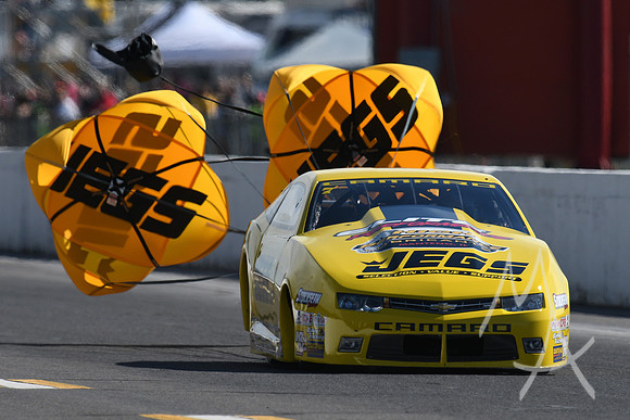 AUTO: SEP 22 NHRA - AAA Insurance Midwest Nationals